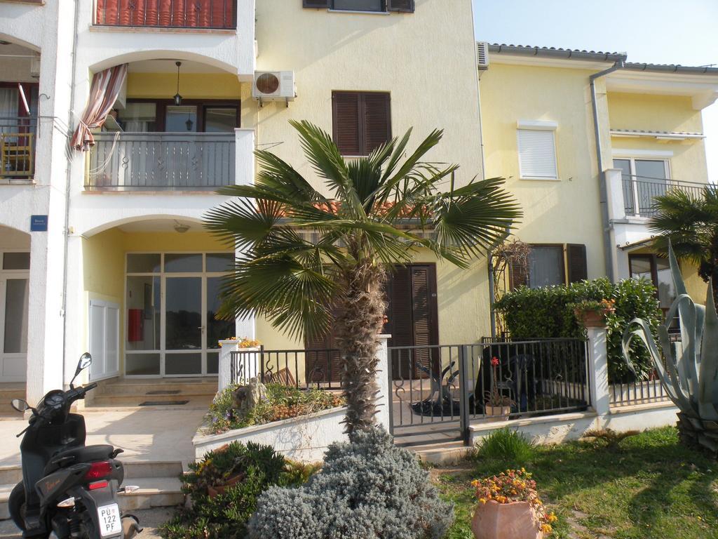 Sunset Apartment With A Private Yard At Medulin Riviera Oda fotoğraf
