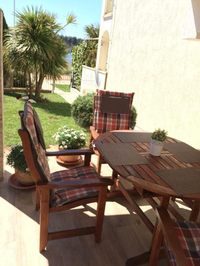 Sunset Apartment With A Private Yard At Medulin Riviera Dış mekan fotoğraf