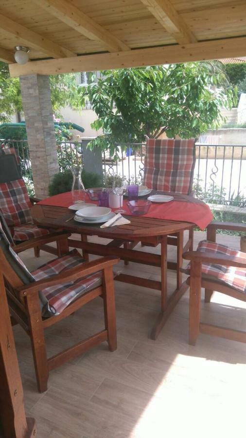 Sunset Apartment With A Private Yard At Medulin Riviera Dış mekan fotoğraf